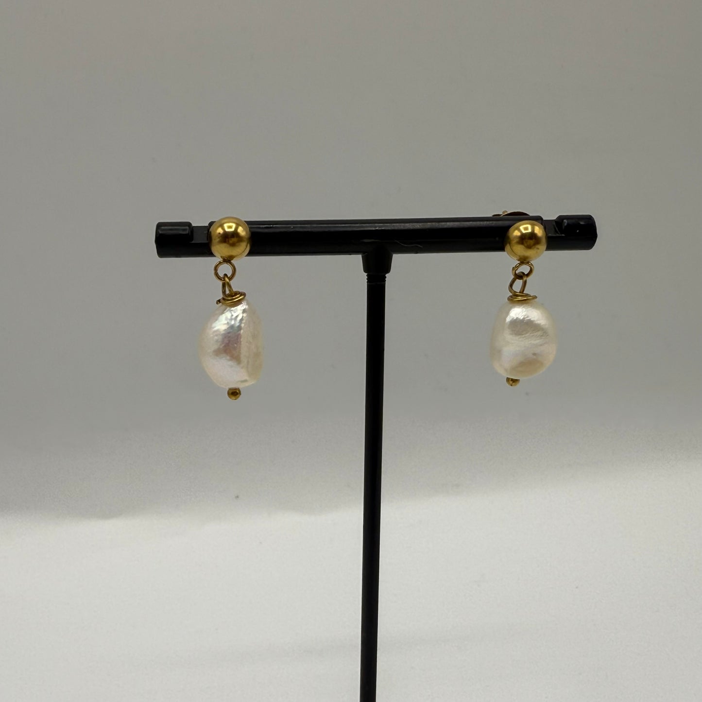 Boucle d’oreille perle baroque