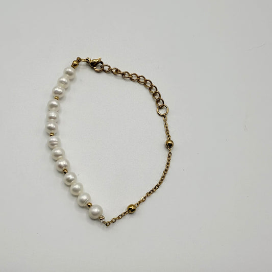 Bracelet moitié chaîne et perle