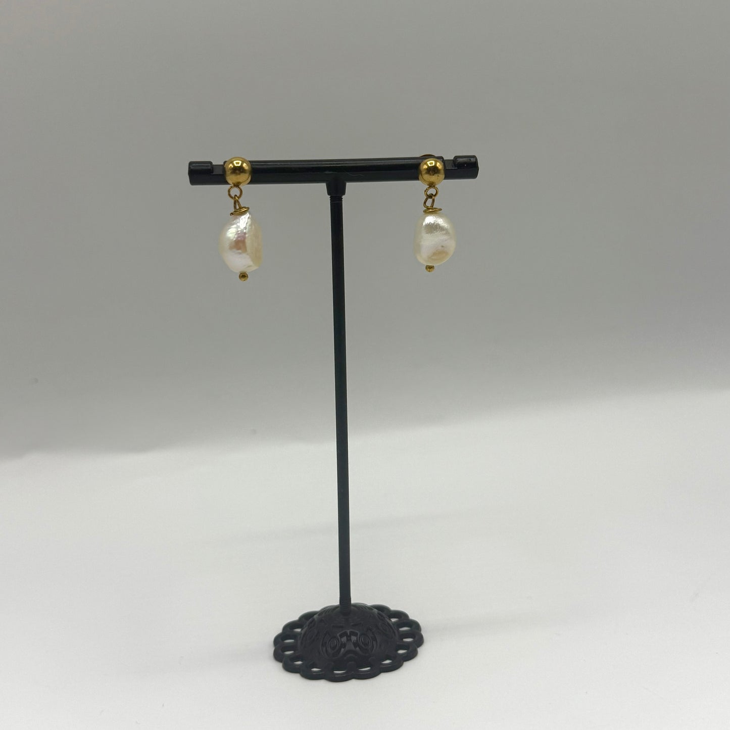 Boucle d’oreille perle baroque