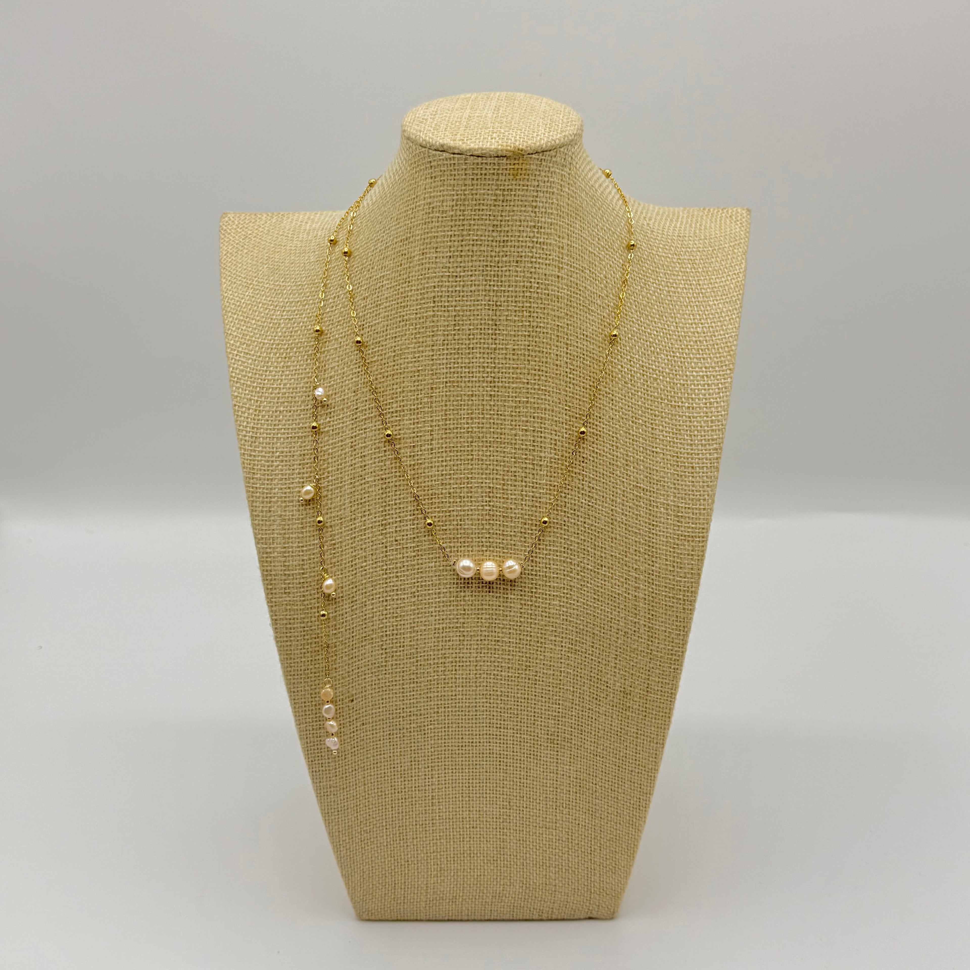 Collier dos nu