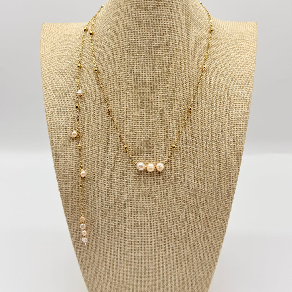 Collier dos nu
